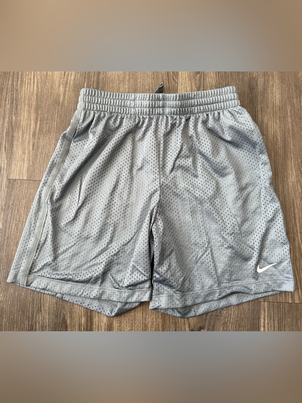 Boys Youth Nike Mesh Gray Shorts Size medium BTS Back To School NWT